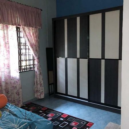 Homestay Tapang Kota Bharu Extérieur photo